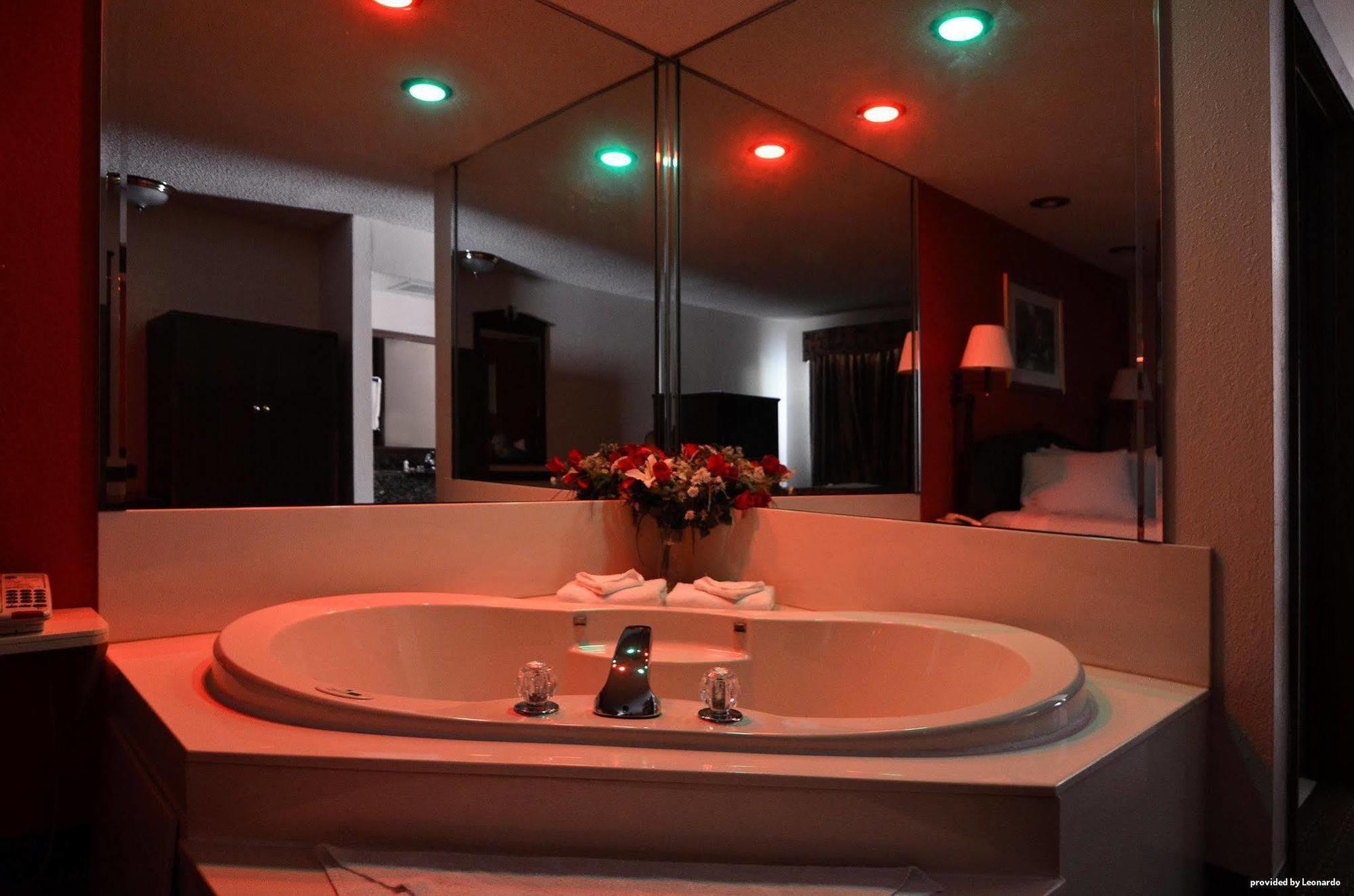 Red Roof Inn & Suites Jackson - Richland Phòng bức ảnh